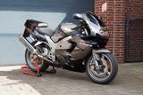 Kawasaki ZX9R 