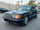 Mercedes-Benz W201 190 1.8 - Mercedes-Benz 190 in Duisburg