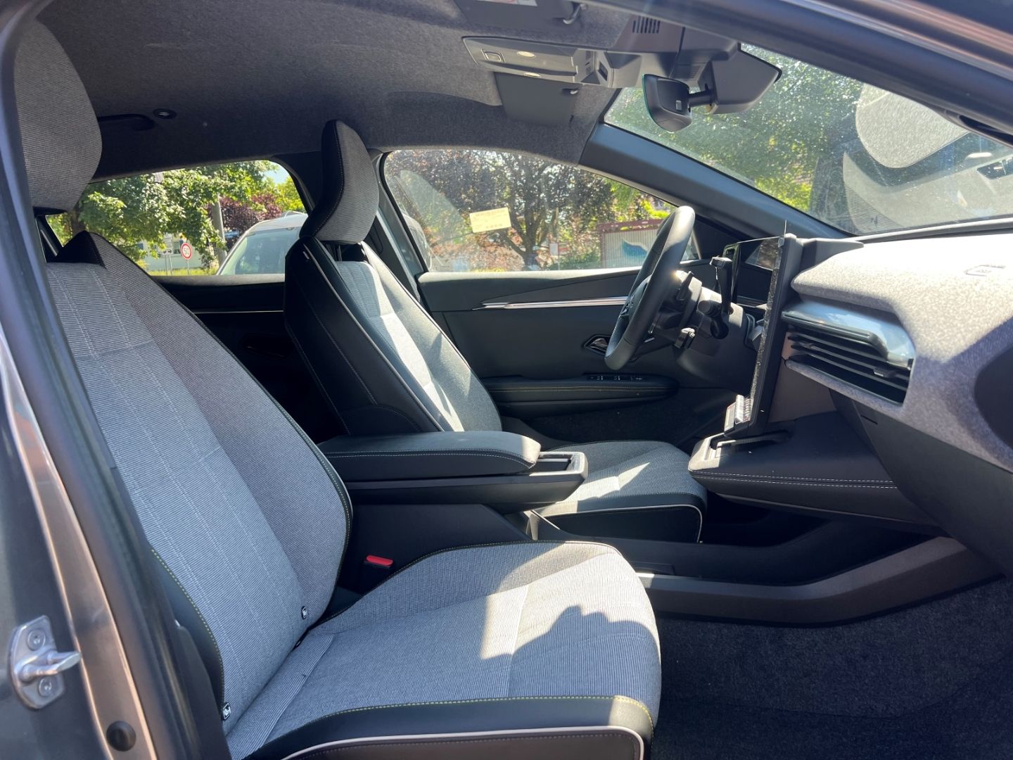 Fahrzeugabbildung Renault Megane Techno E-Tech Electric  Digitales Cockpit