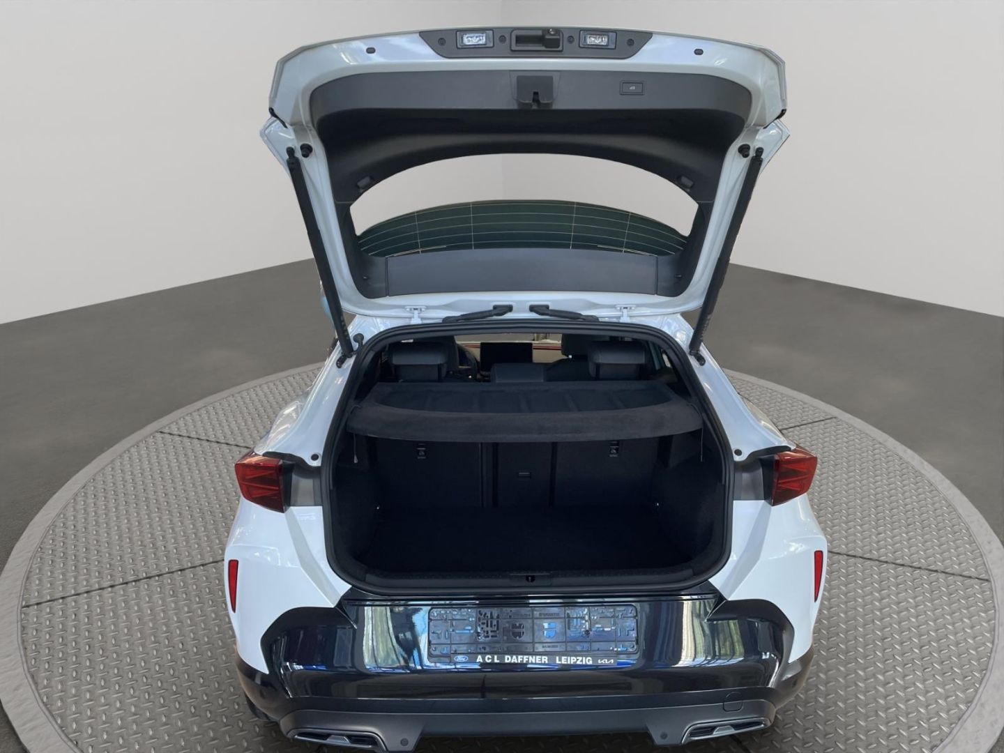 Fahrzeugabbildung CUPRA Formentor 1.5 eTSI 110 kW AHK-klappbar Navi Digi