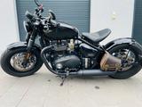 Triumph Bonneville Bobber Black Edition + Custom Umbau  - TRIUMPH BLACK BONNEVILLE