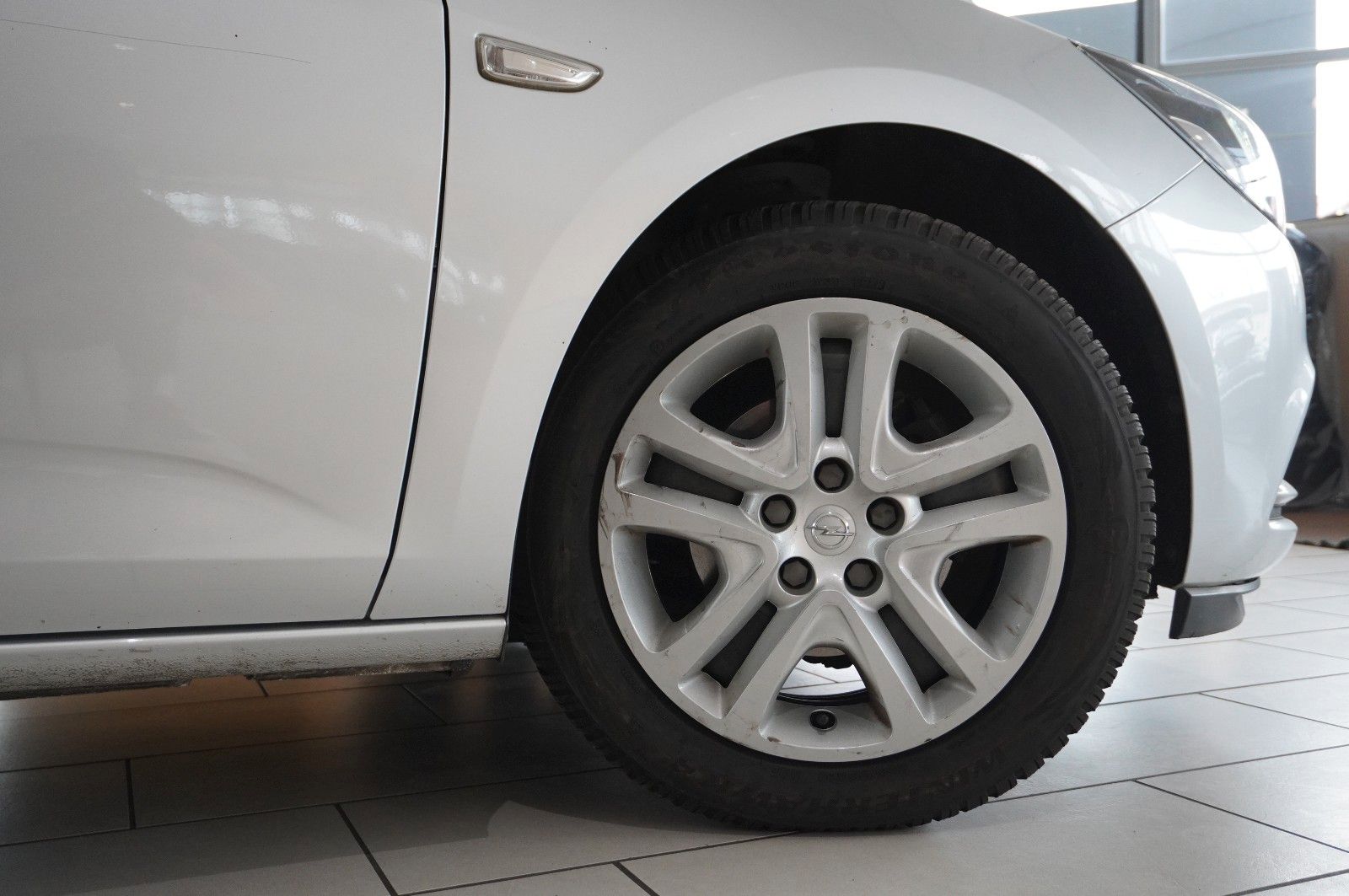 Fahrzeugabbildung Opel Astra K ST 1.4T ON NAVI/LED/KAMERA/SPORT/SH/TEMP