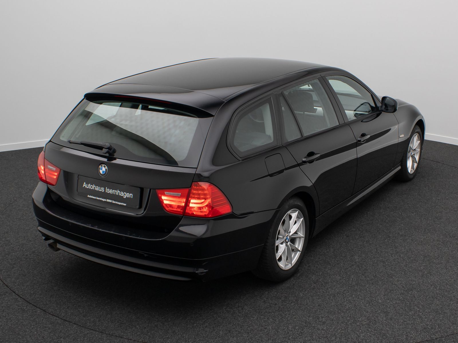 Fahrzeugabbildung BMW 318d GeschwindigReg PDC KlimaAut Freischprech