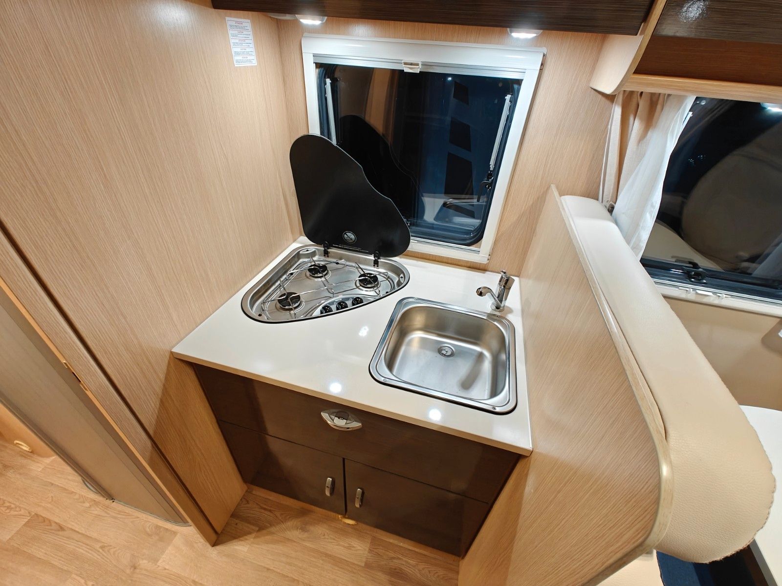 Fahrzeugabbildung XGO Dynamic 95 P - Autom. SAT, TV, Einzelbetten -