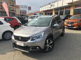 Peugeot PEUGEOT 2008 1.2 130cv Allure - silberne Peugeot 2008