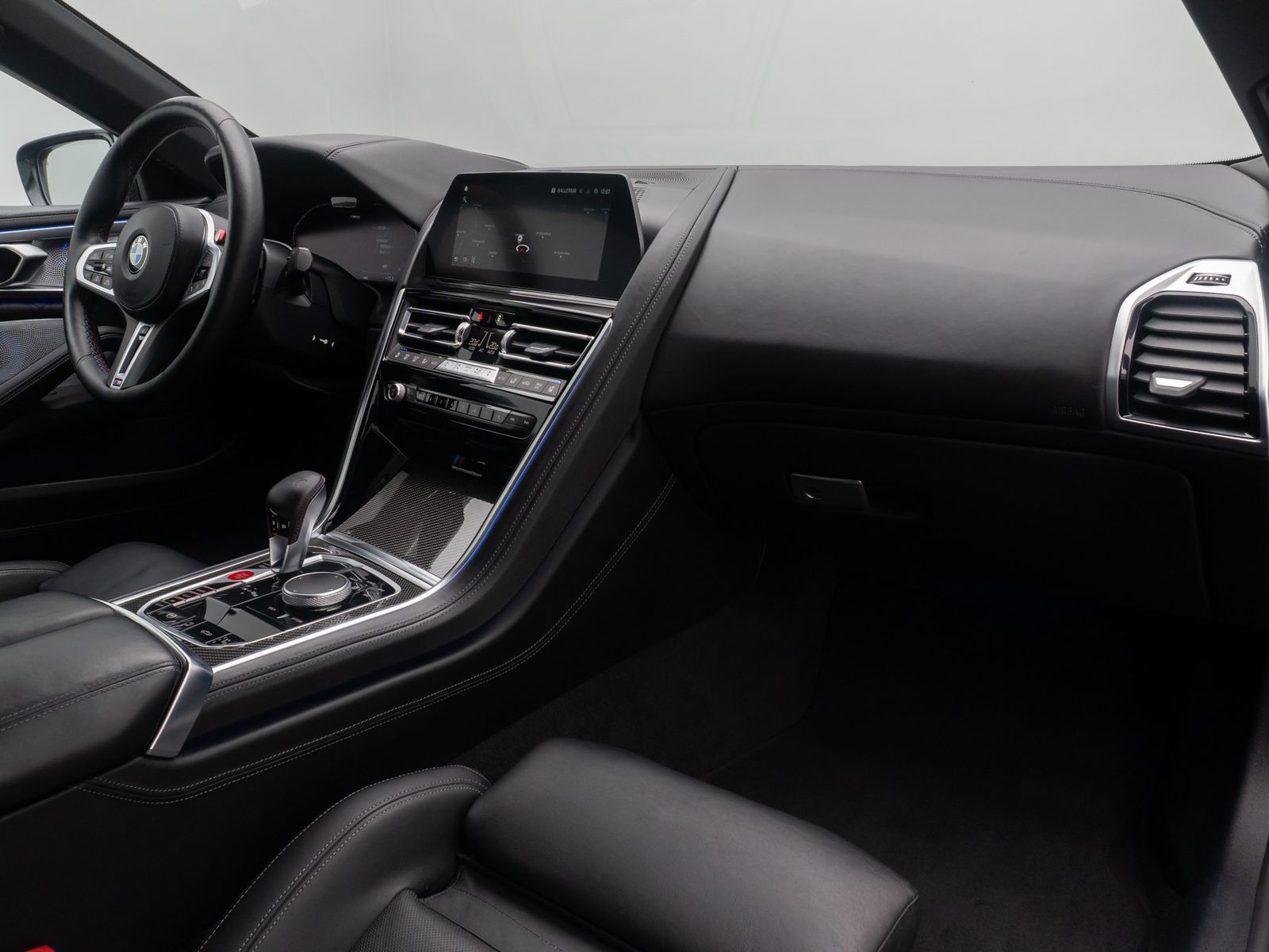 Fahrzeugabbildung BMW M8 Competition xD Cabrio B&W 360°Laser DAB Voll