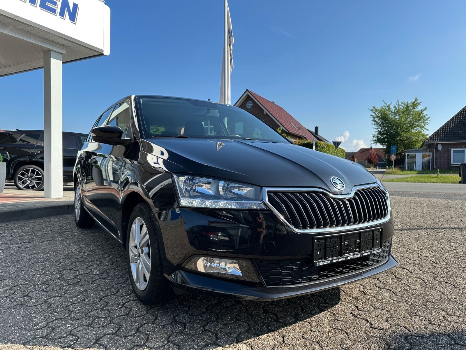 Fahrzeugabbildung SKODA Fabia Combi 1.0 TSI Ambition SHZG/BT/GJR/CarPlay