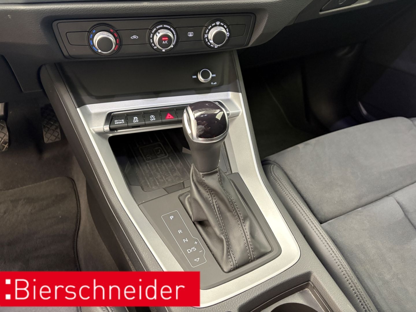 Audi Q3 Sportback 45 TFSI qu S tronic line LED 19 PDC foto 15