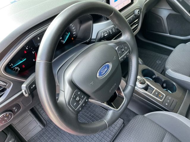 Fahrzeugabbildung Ford Focus 1.5 EcoBlue, Cool & Connect Autom. DAB, Ei