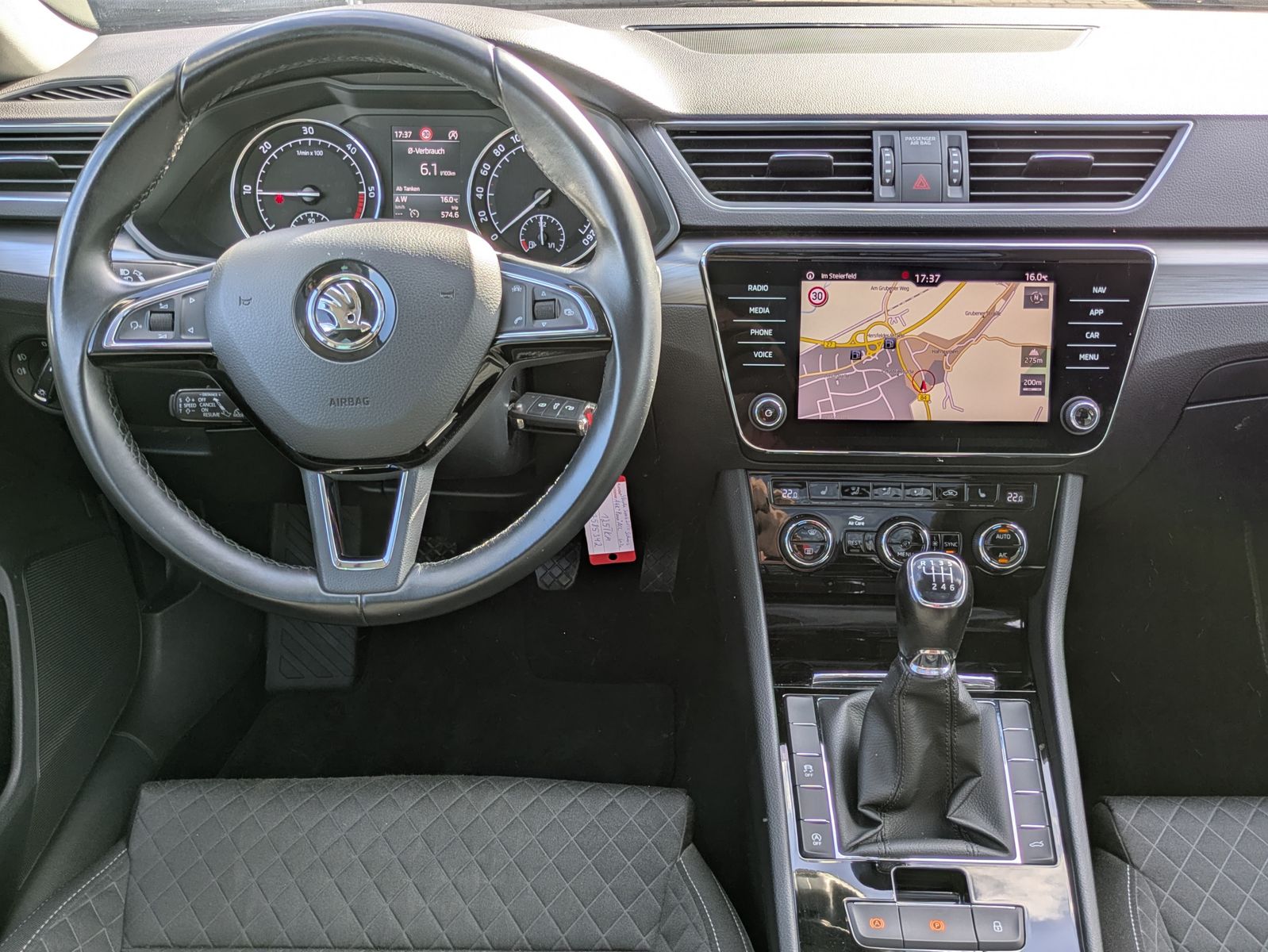 Fahrzeugabbildung SKODA Superb 2.0 TDI Style PANO*AHK*ACC*MEMORY*BIXENON