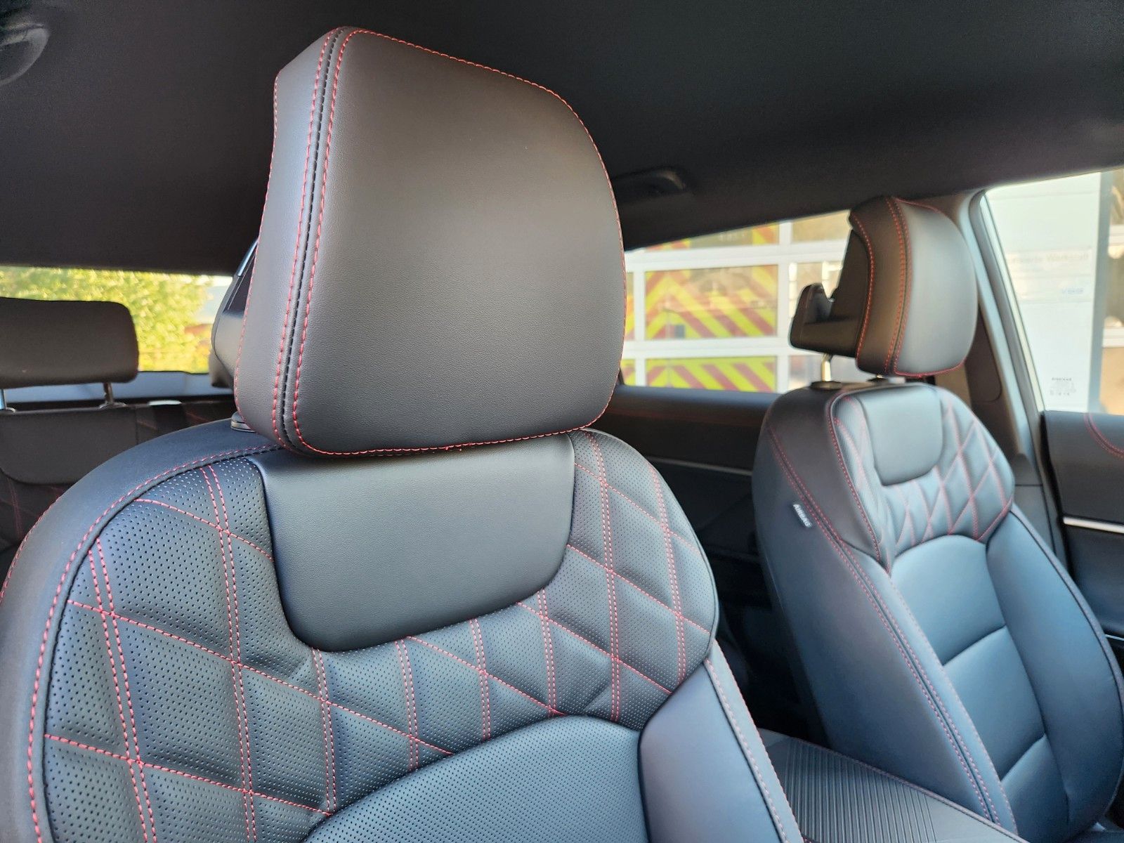 Fahrzeugabbildung KGM ACTYON+BLISS+SH VO+HI+ELEKTR.HECKKLAPPE+KAMERA H