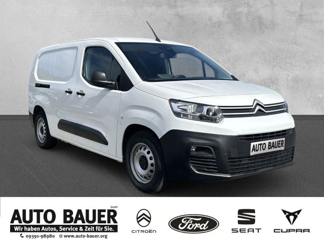 Citroën Berlingo CLUB L2 ELEKTROMOTOR 136-StHz* - mit KI generiert/bearbeitet