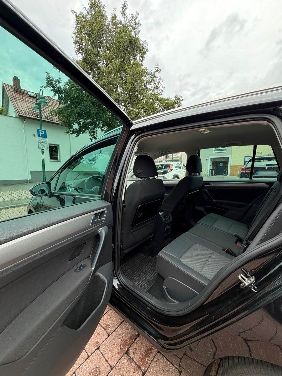Volkswagen Golf Sportsvan 2014 — photo 5