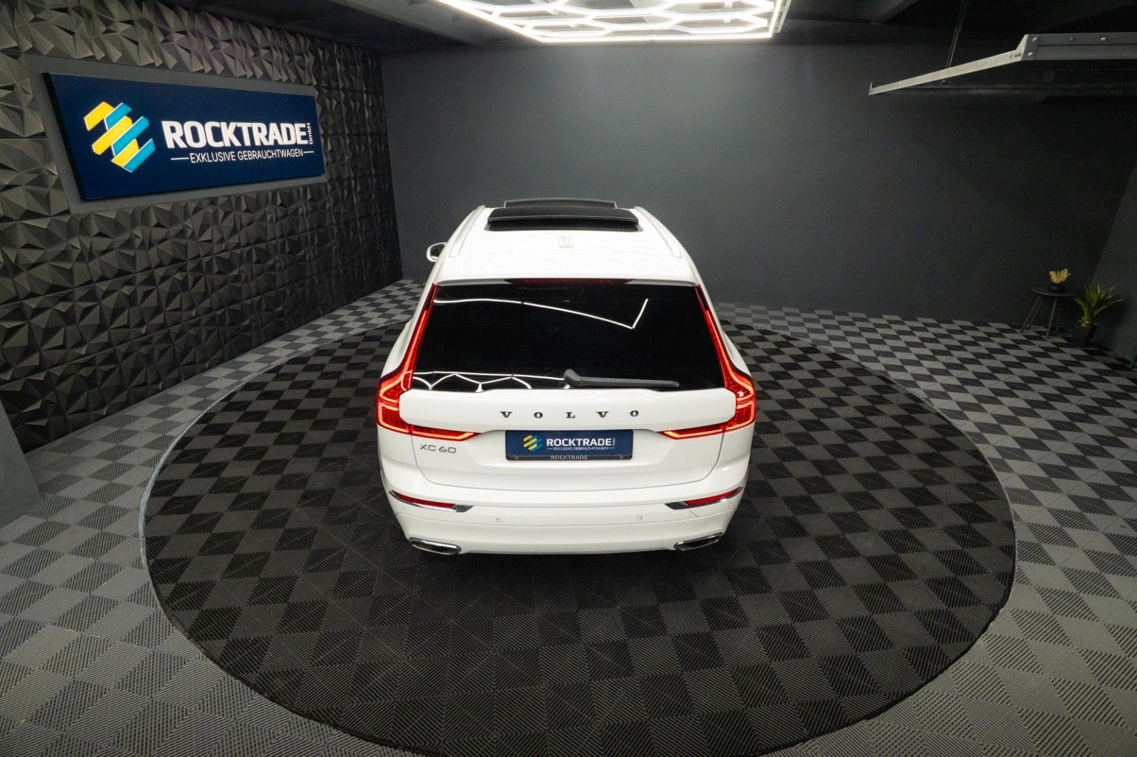 Fahrzeugabbildung Volvo XC60 T5 Inscription AWD | ACC | Pano | H&K | LED