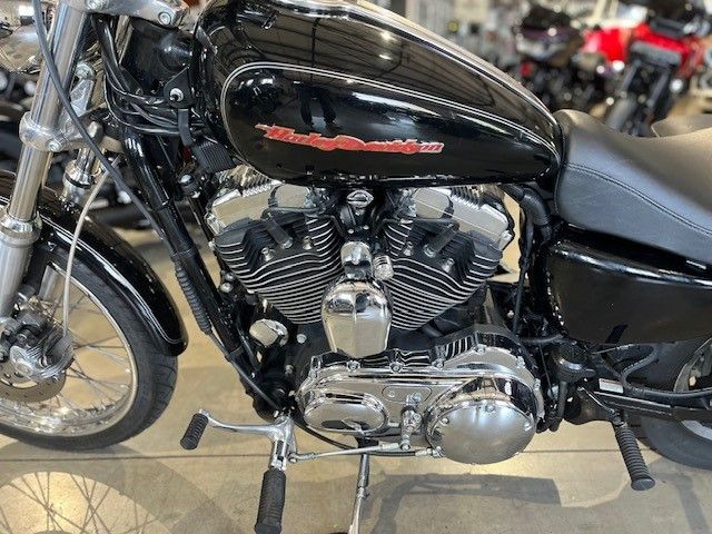 Fahrzeugabbildung Harley-Davidson Sportster 1200 Custom XL2