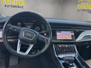 Audi Q8 - 9