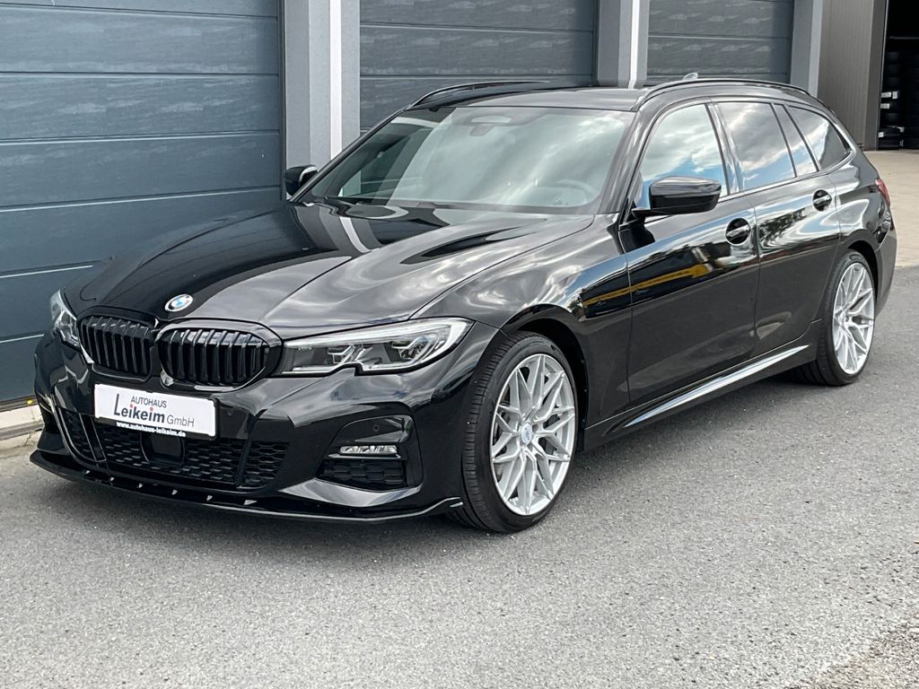 Image of BMW 330