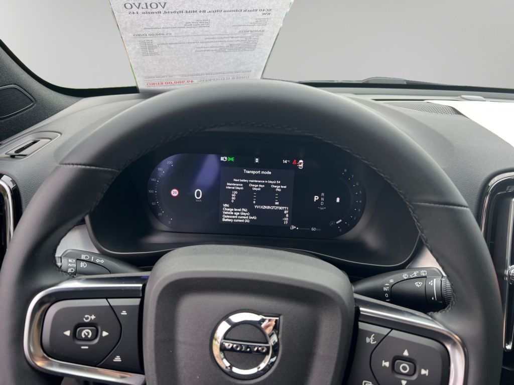 VOLVO XC40 B4 B DKG Ultra Black Edition, Licht-P.,FHZ VOLVO XC40 B4 B DKG Ultra Black Edition, Licht-P.,FHZ