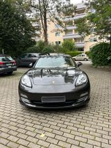 Porsche Panamera 4 Platinum Edition // Unfallfrei