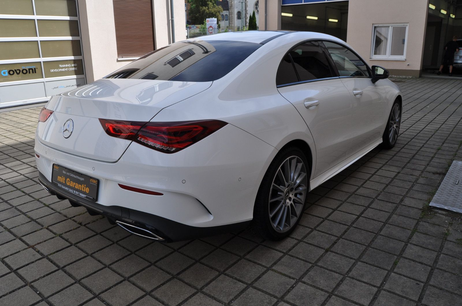Mercedes-Benz CLA 180 AMG MBUX Panorma LED Night Paket foto 5