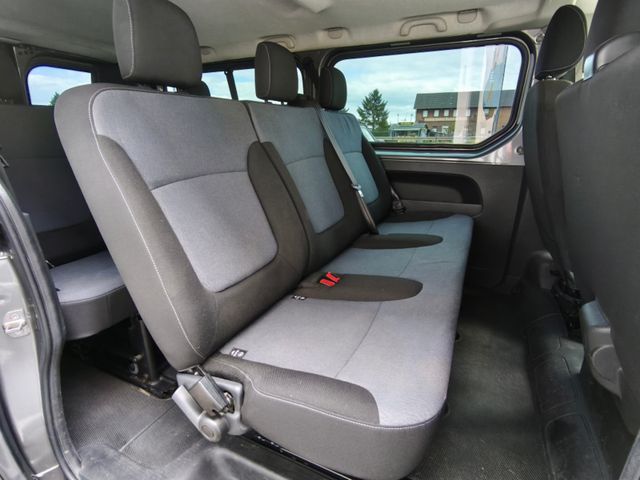 Opel Vivaro Combi L2H1 2,9t*AHK*Klima*Navi*PDC*