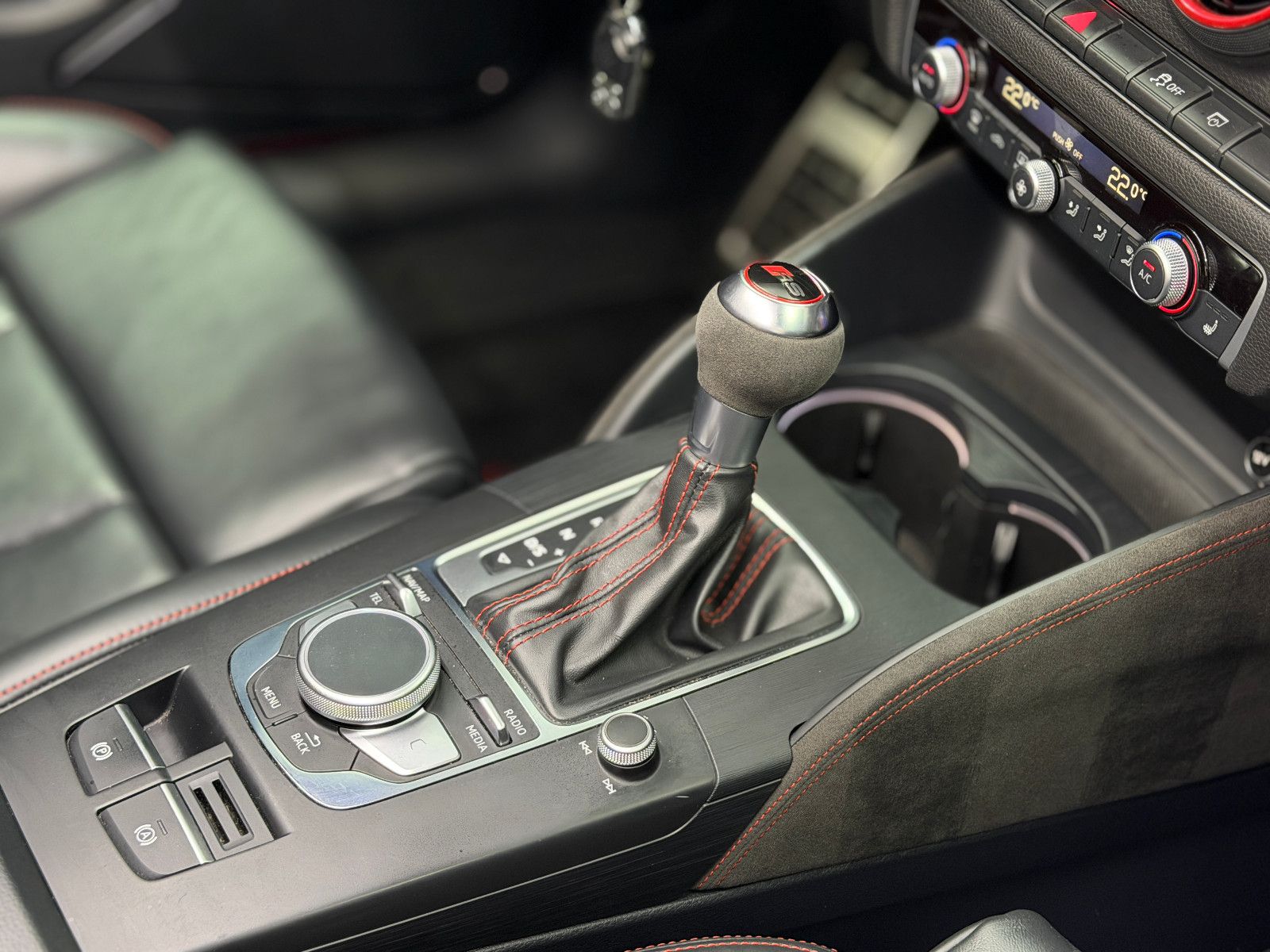Fahrzeugabbildung Audi RS3 Sportback 2.5 TFSI|EVENTUR|BTMIRS-SITZ|B&O|