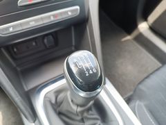 Fahrzeugabbildung Megane IV Grandtour Limited Deluxe 1.3 TCe 140 E
