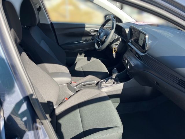 Fahrzeugabbildung Hyundai BAYON Trend DCT 100 PS MY25 1.0 T-GDI EU6d Navi