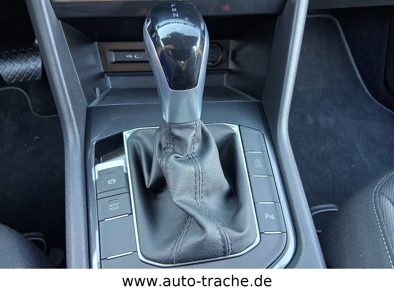 Volkswagen Tiguan  Life AHK Navi 7 Sitze GRA LED DAB Navi