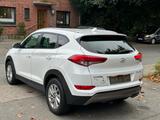 Hyundai Tucson°Intro Edition°4WD°Allrad°Euro 6°Automati° - Hyundai TUCSON mit Diesel-Antrieb