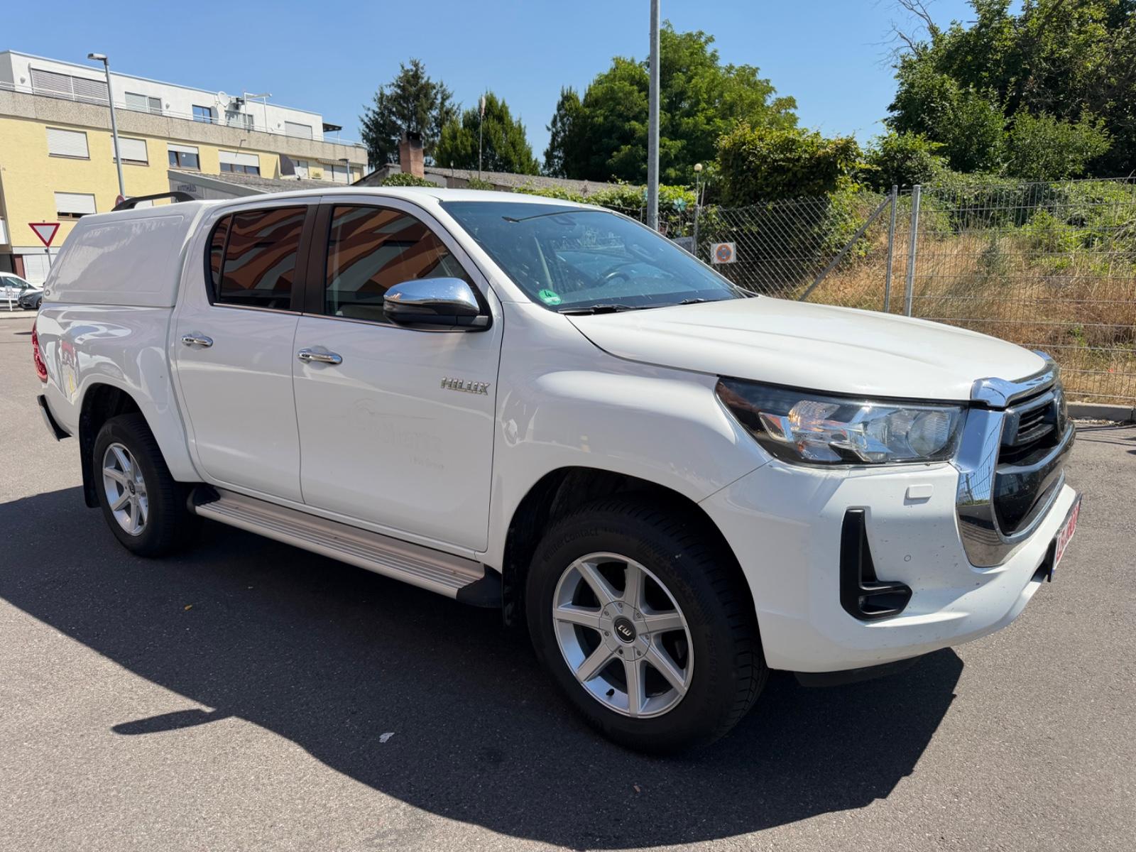 Toyota Hilux Double Cab Comfort 4x4*KAMERA*ACC*HARDTOP