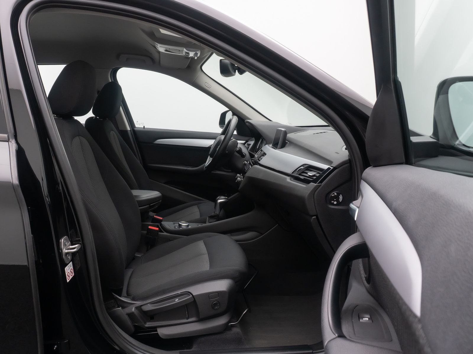 Fahrzeugabbildung BMW X1 xD25e ParkAss GeschwindigReg DAB Lordos Navi