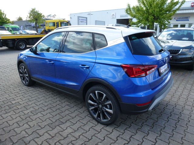 Fahrzeugabbildung SEAT Arona Xperience 1.0 TSI + NAVI + LED + SHZ