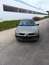 Renault Clio Emotion 1.2 16V Emotion - Renault Clio aus 2004: 1.2