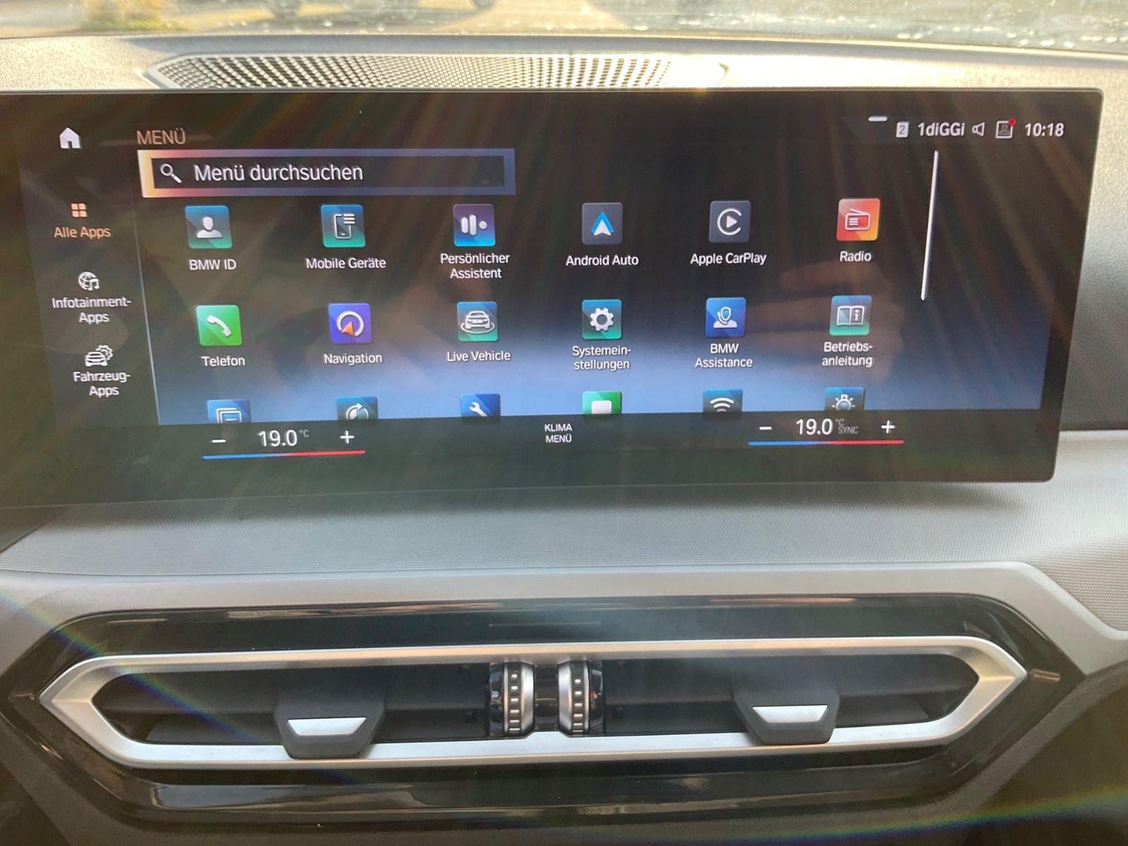 Fahrzeugabbildung BMW 318d Touring,AHK,Carplay,Sitzheizung,Isofix