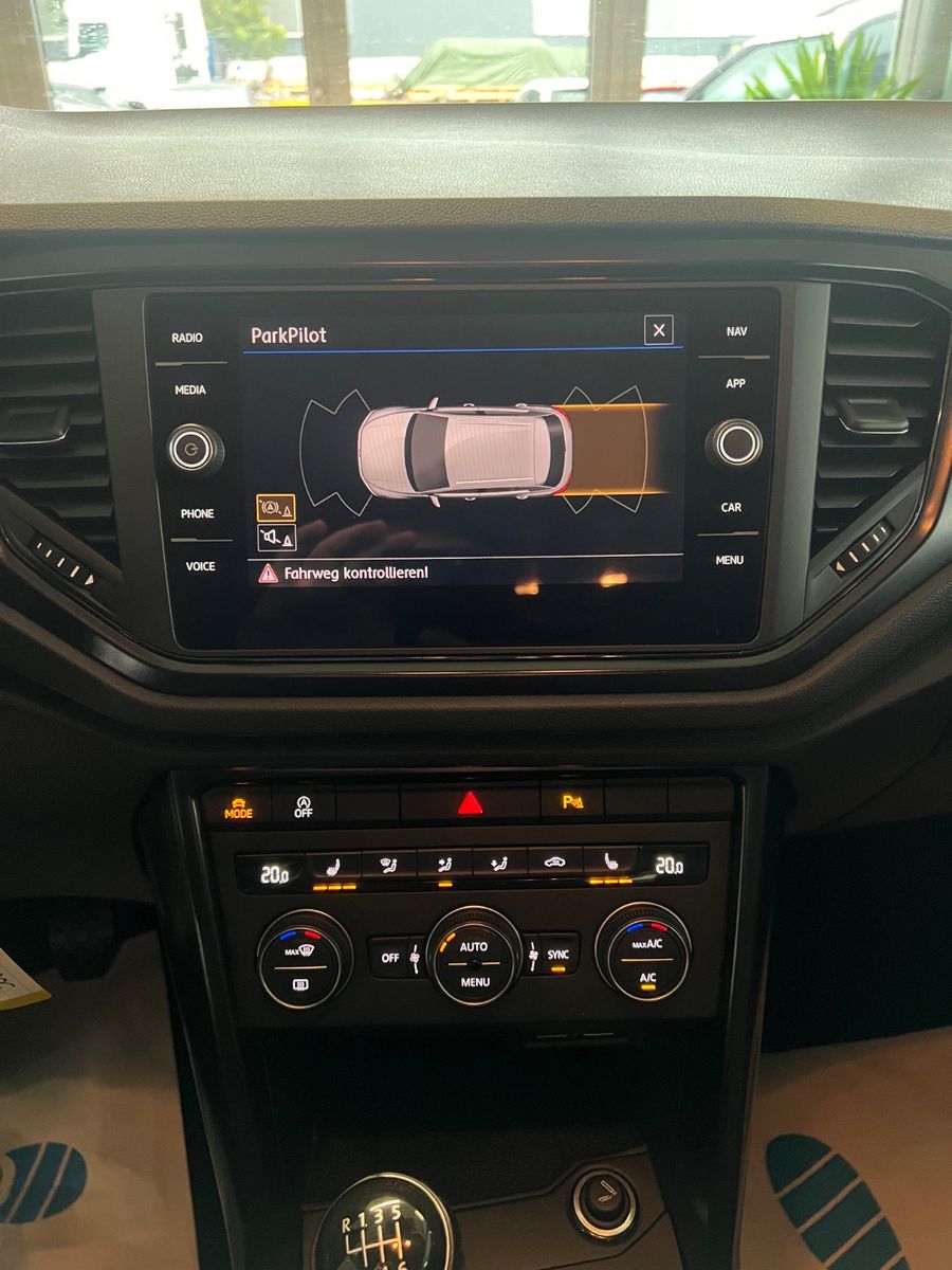 Fahrzeugabbildung Volkswagen T-Roc TDI *NAVI* CAR-PLAY *