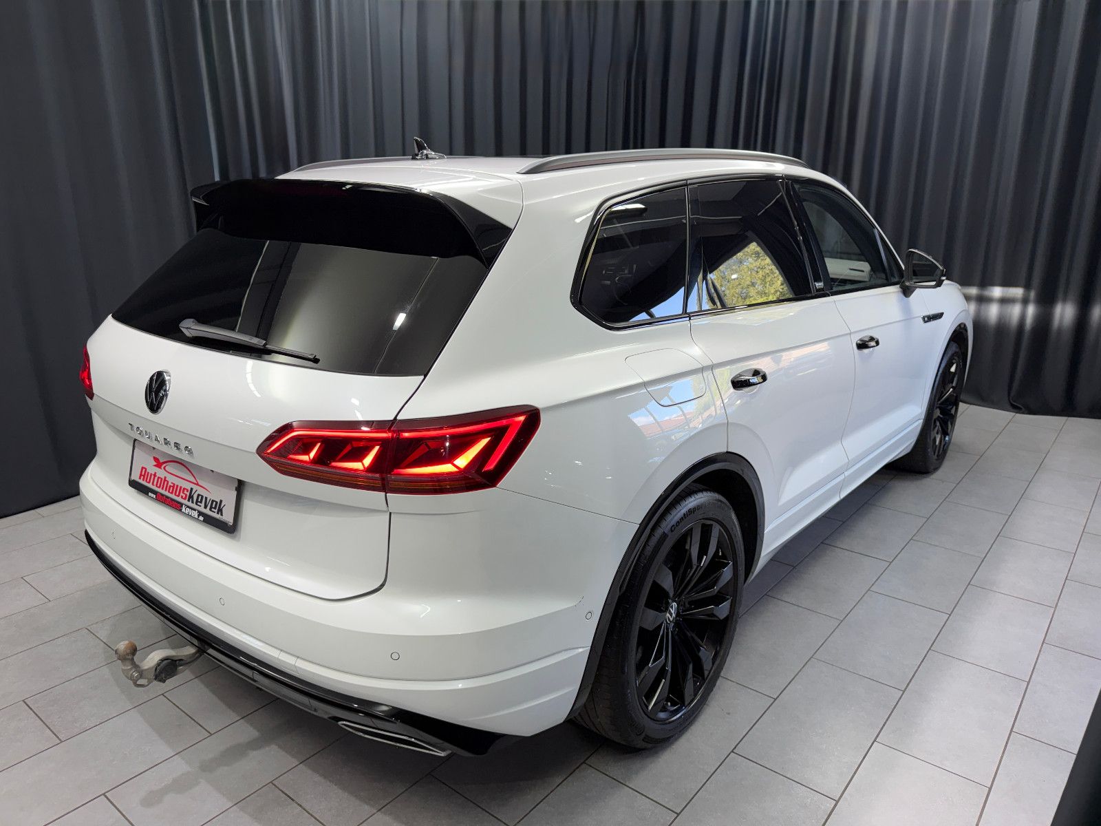 Fahrzeugabbildung Volkswagen Touareg R-Line 4Motion|PANO|NIGHT|LAST EDITION|
