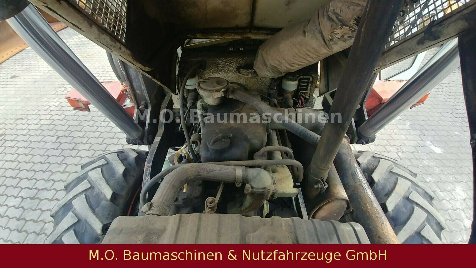 Fahrzeugabbildung Mercedes-Benz MB Trac 700 / Frontlader