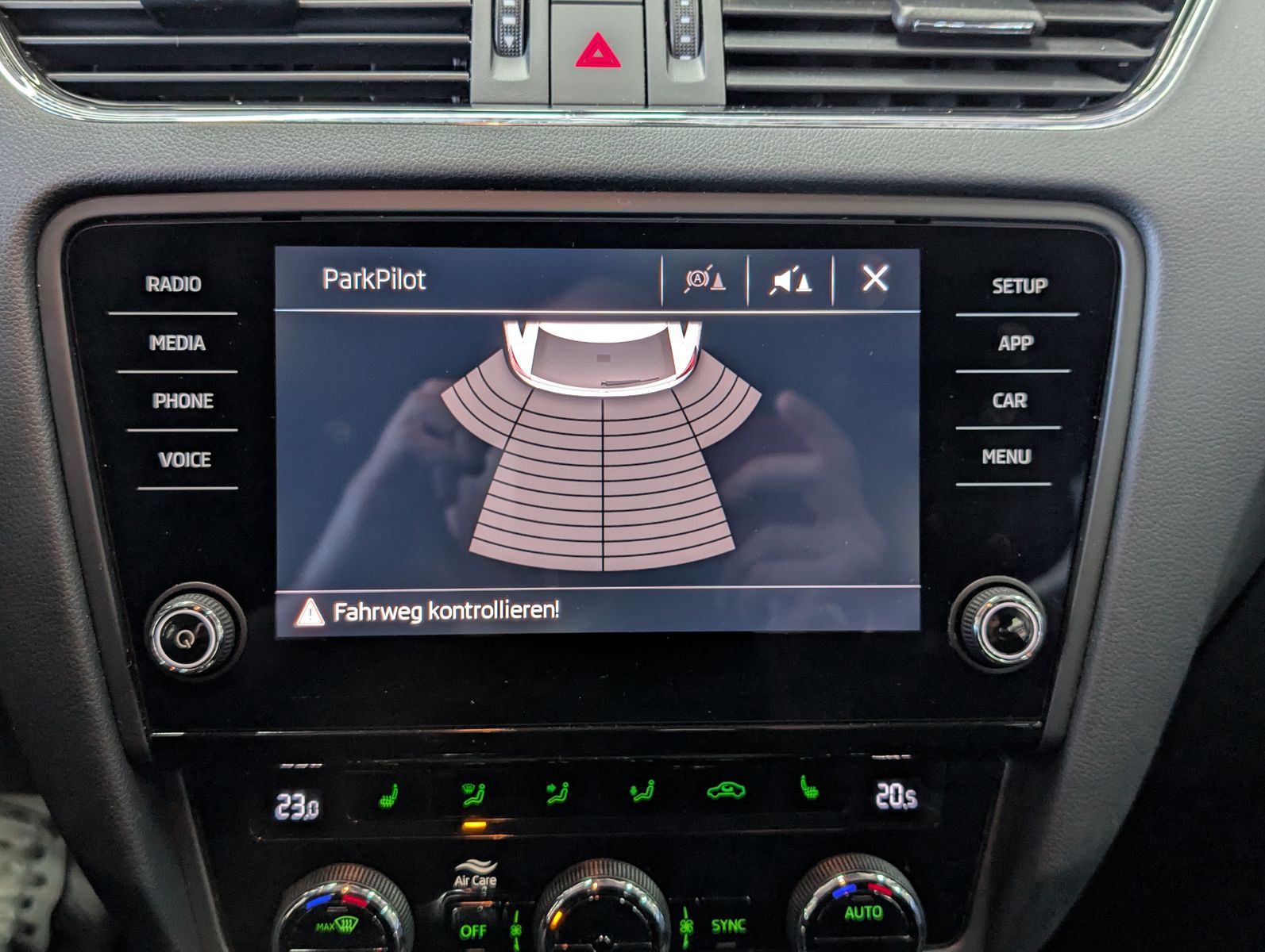 Fahrzeugabbildung SKODA Octavia 1.0 TSI Tour TEMP LED SHZ APP