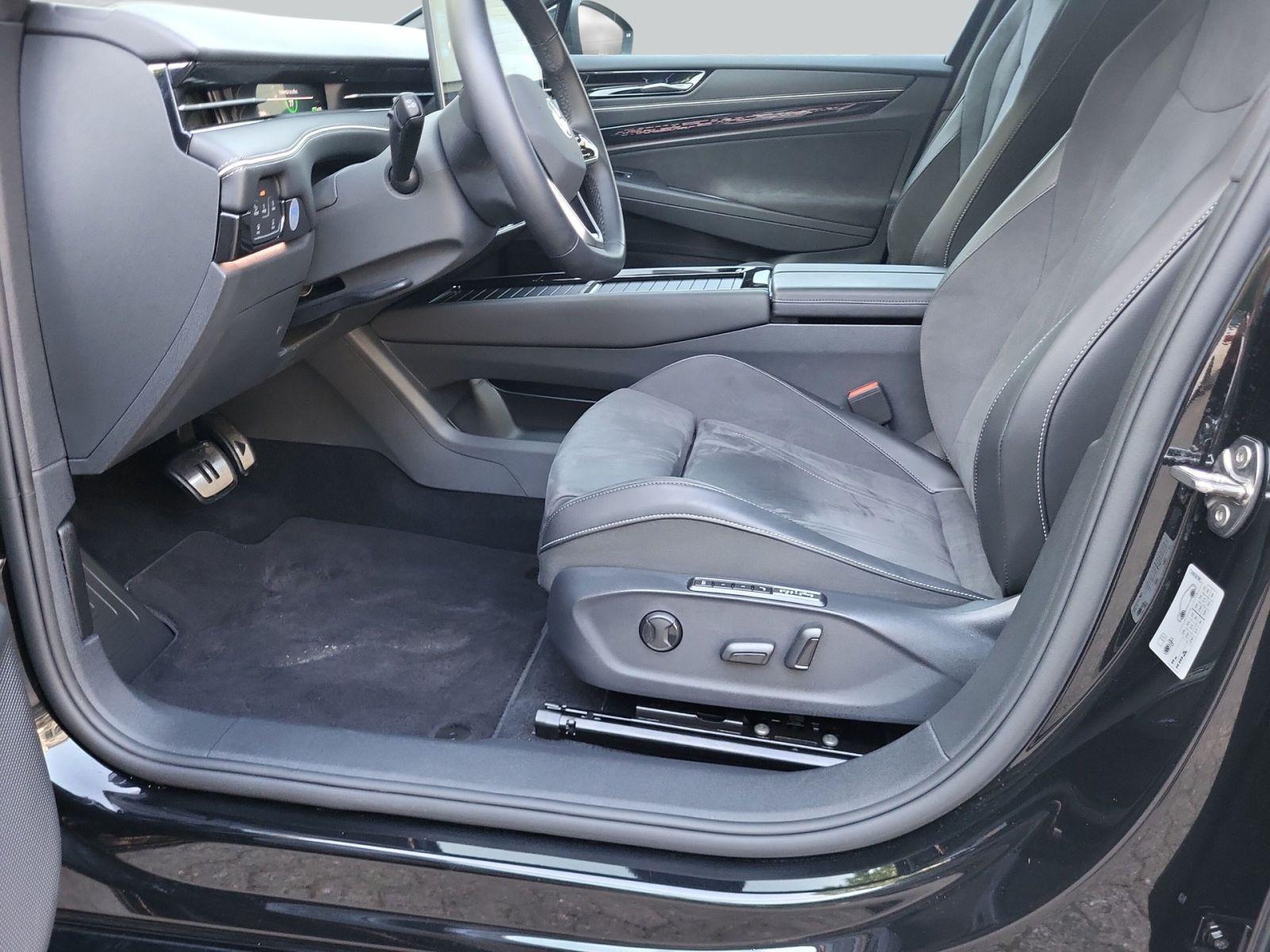 Volkswagen ID.7 Tourer Pro Black Style AHK/Pano/Wärmepumpe