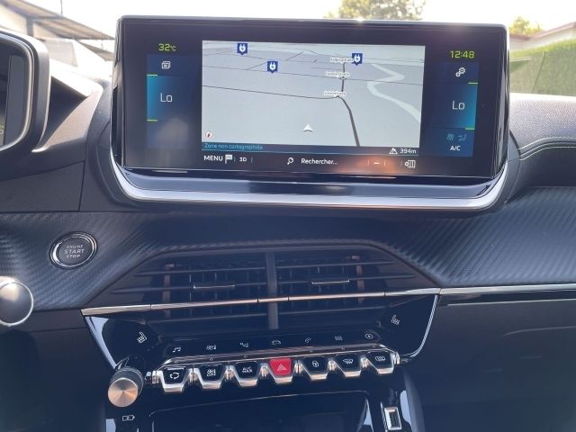 208 e GT 136 PS Navi Kamera Panoramadach