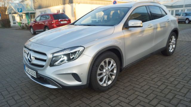 Mercedes-Benz GLA 200 CDI Automatik / Navi / Tempomat