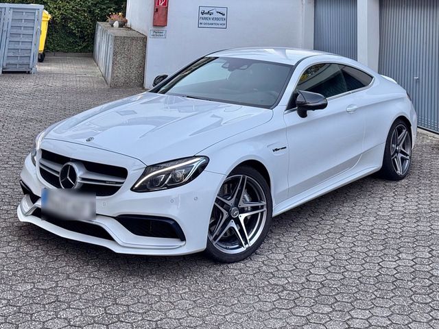 Mercedes-Benz C63 AMG Coupe  BURM/HUD/360 Kam/Ambiente ...