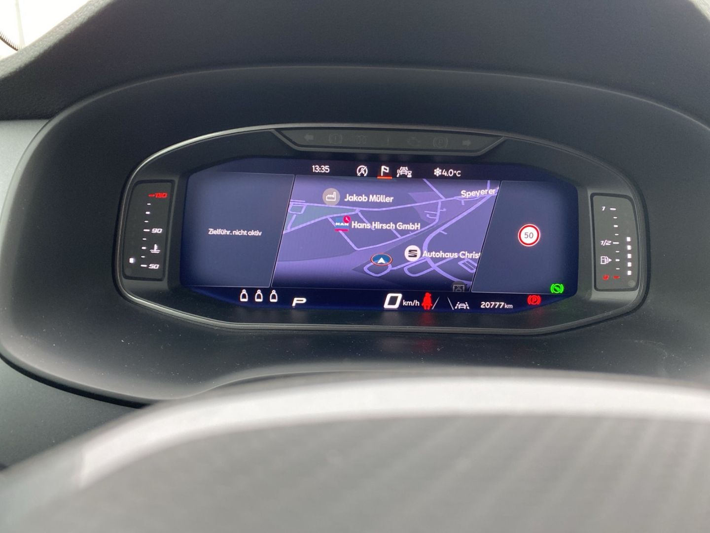 Fahrzeugabbildung CUPRA Ateca Basis AHK-klappbar Navi Digitales Cockpit