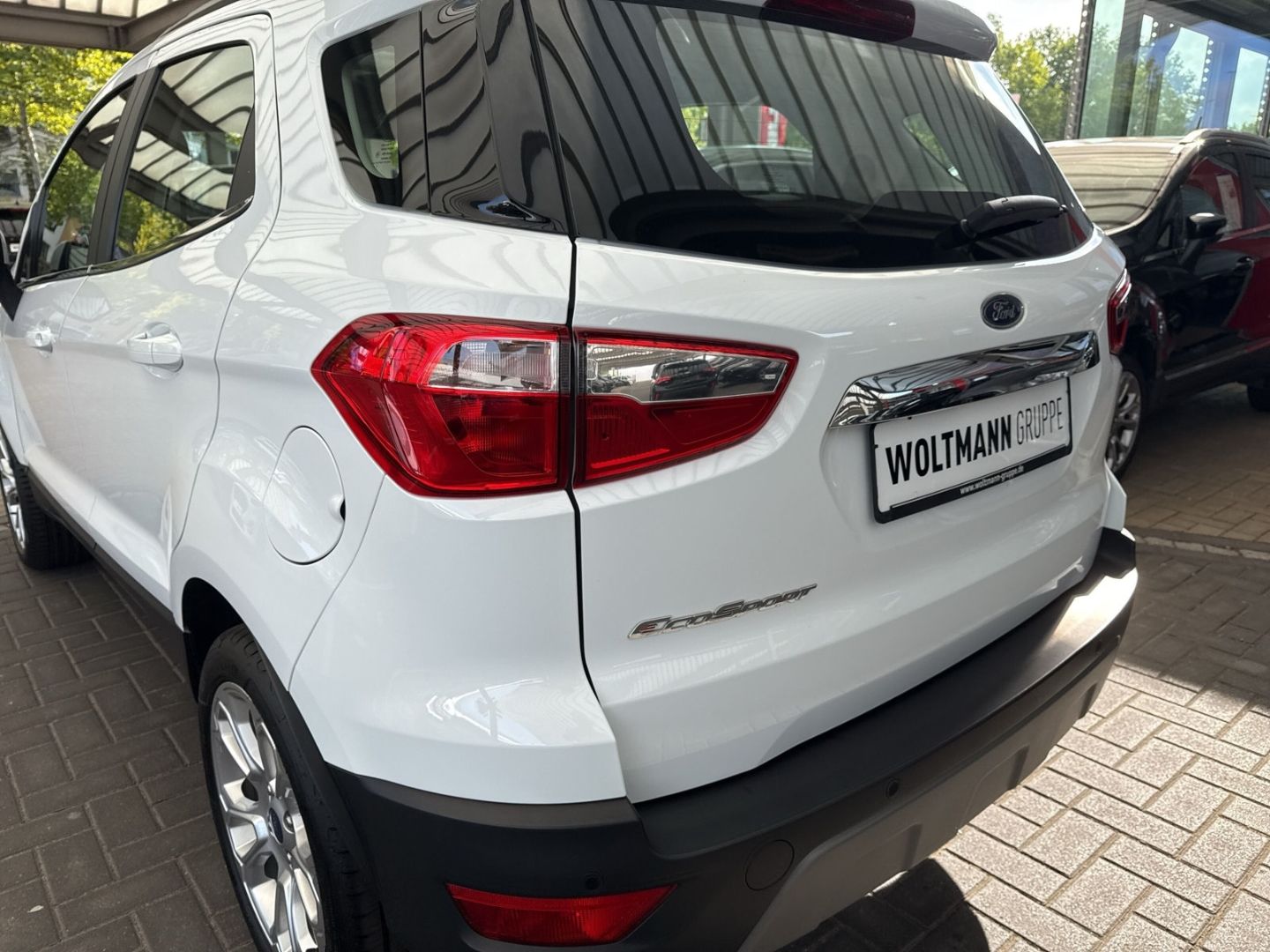 Fahrzeugabbildung Ford EcoSport Titanium Hybrid/Navi/LED/KeyFree/B & O/