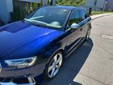 Audi RS3 2.5 TFSI S tronic quattro Sportback - - blaue Audi RS3