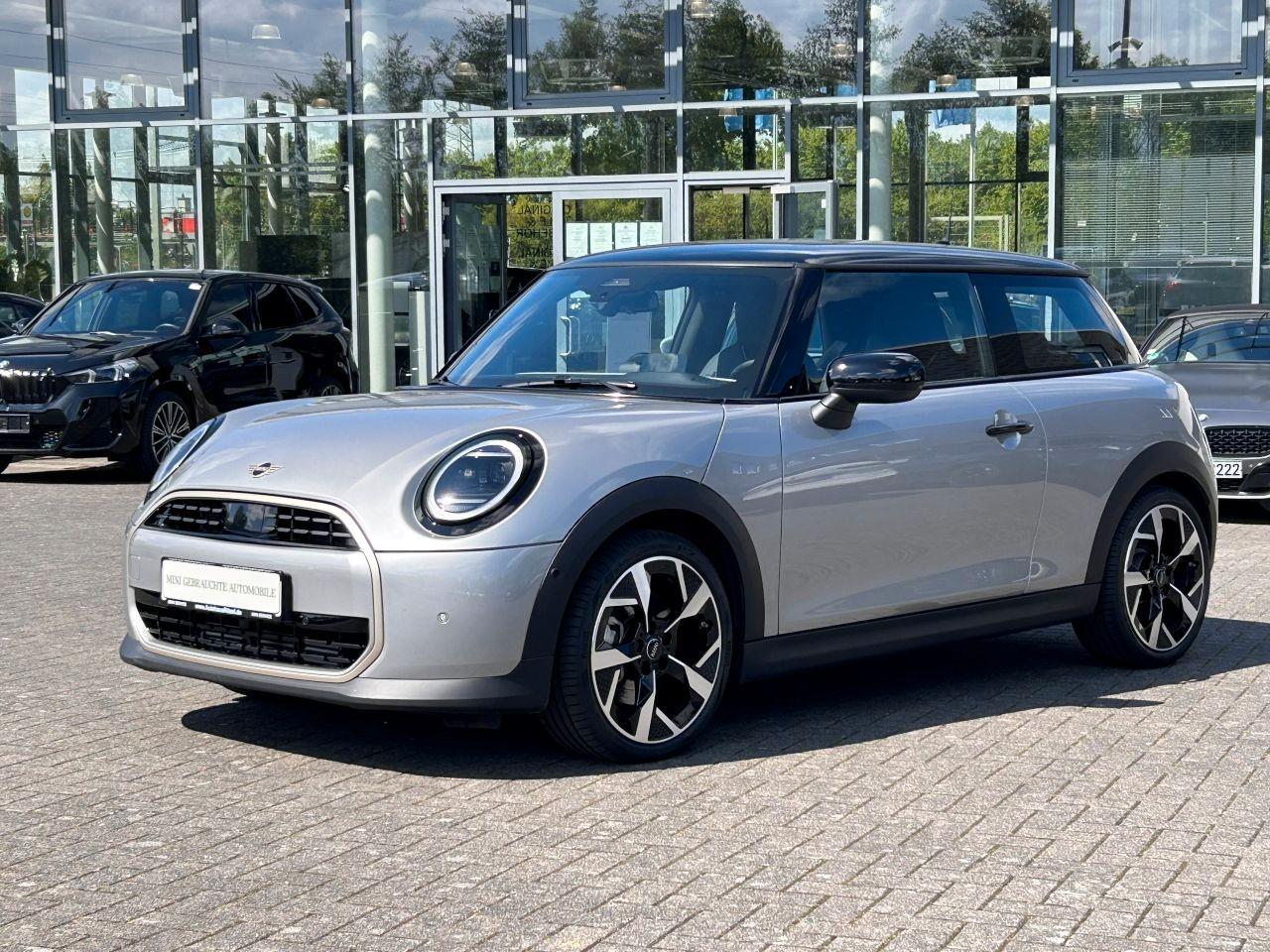 MINI Cooper C Favourd Trim / JCW Sportsitze / Head-Up