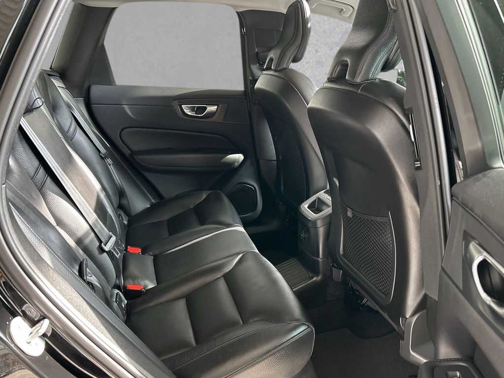 Volvo XC60 R Design Recharge Plug-In Hybrid AWD T6 EU6