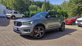 Volvo XC40 2.0 AWD R-Design AHK+Winterräder+Pano-dach - graue Volvo XC40