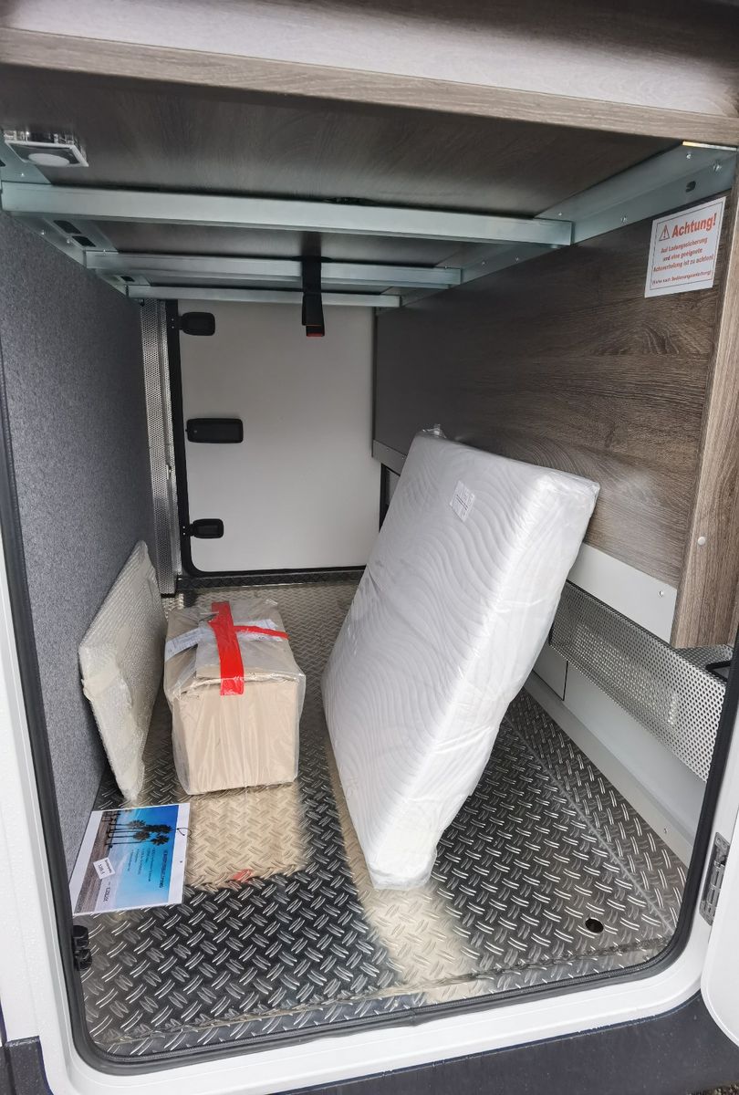 Fahrzeugabbildung Phoenix Maxi-Alkoven 7900 QRSL Modell 2025